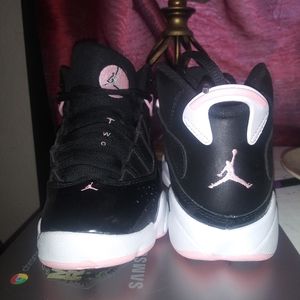 Jordan 6 rings SIZE 4 pink